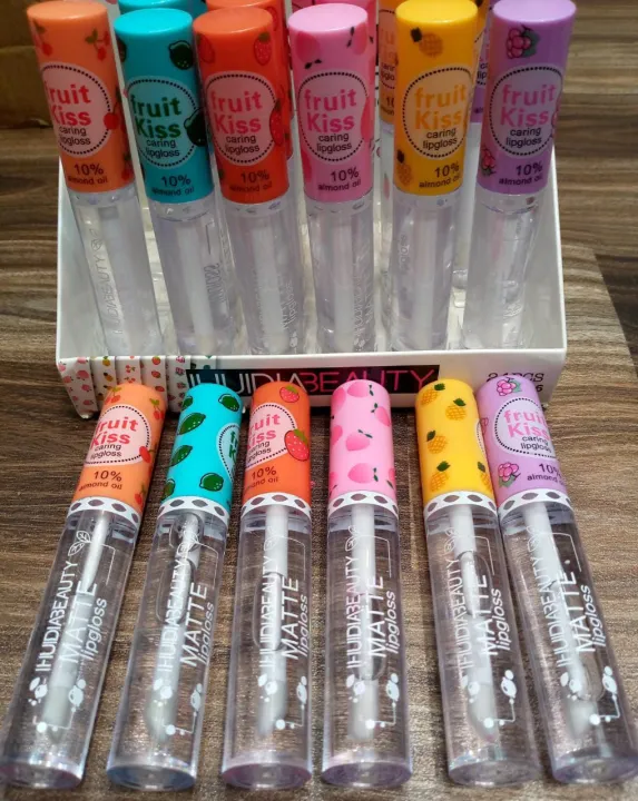 Lip%20Shiner%20For%20Dry%20And%20Patchy%20Lips%20Makes%20Your%20lips%20Glossy%20And%20Shinny%20-%20Image%206