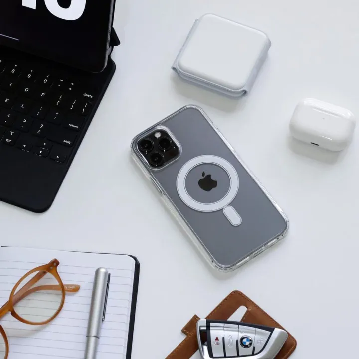 Magsafe%20Case/Cover%20for%20iPhone%2014%20Pro%20Transparent%20-%20Image%205