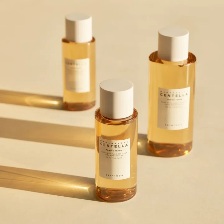 SKIN1004,%20Madagascar%20Centella%20Toning%20Toner,%207.10%20fl%20oz%20(210%20ml)%20-%20Image%202