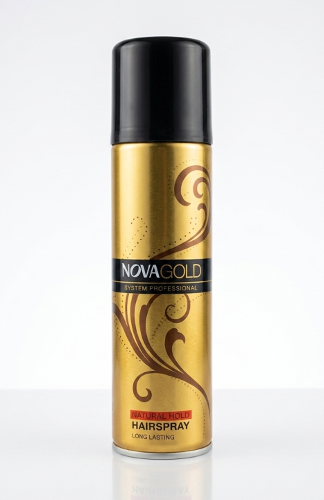 Nova Gold System Professional Hairspray – Natural Hold (200ml) Elevate your styling routine with the Nova Gold System Professional Hairspray. Designed for those who demand a flawless finish without the "crunch," this hairspray provides a reliable, long-la