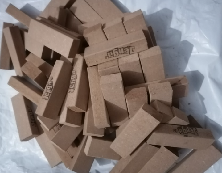 Hasbro%20Gaming%20Jenga%20Tower%20Wooden%20Blocks%20Game%20-%20Wood%20Toy%20-%20Image%207