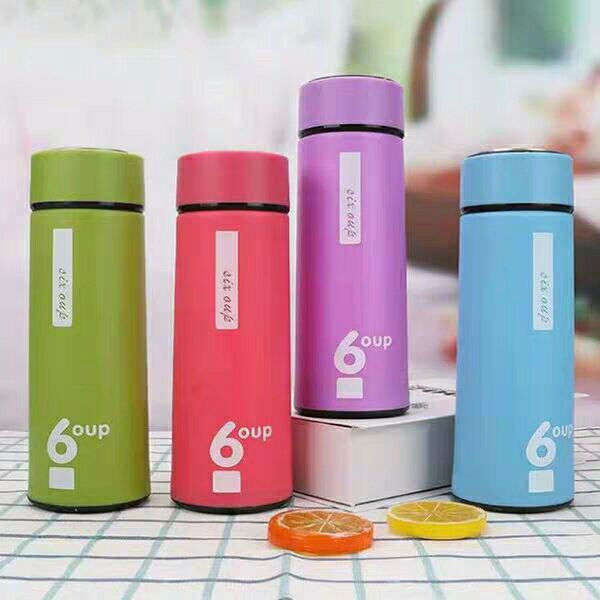 Portable Glass Water Bottle Wide Mouth BPA Free Sports Leak-proof Glass Water Bottles with Silicone Protective Sleeve, Double wall insulated and Reusable Glass Water Bottle 450ml Multicolor (1 Piece)