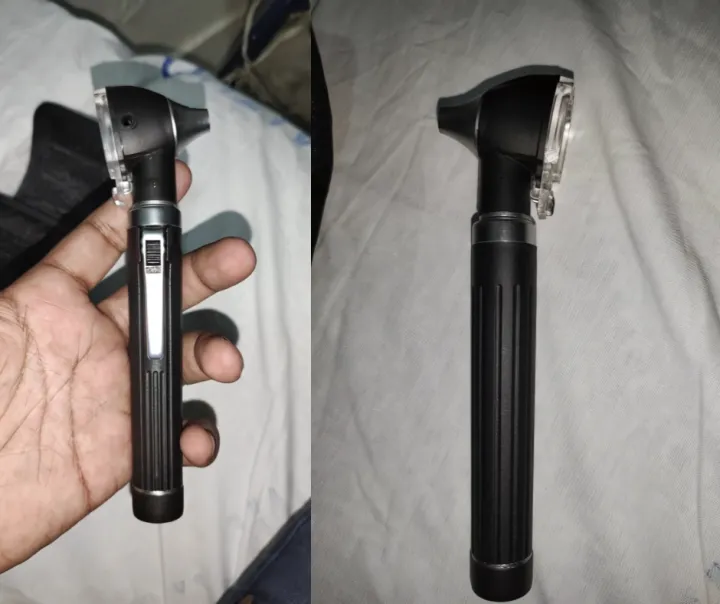 Fiber%20Optic%20Mini%20Otoscope%20black%20Color%20Pocket%20Otoscope%20With%20Case%20ENT%20Diagnostic%20Set%20w/%20Extra%20Bulb%20Included%20-%20Image%204