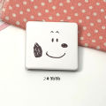 Manufacturers supply cute cartoon double-sided folding portable small mirror carry-on bag treasure cosmetic mirror LOGO pattern. 