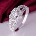 Women 925 Sterling Silver Crystal Love Heart Shaped Ring Bridal Wedding Jewelry. 