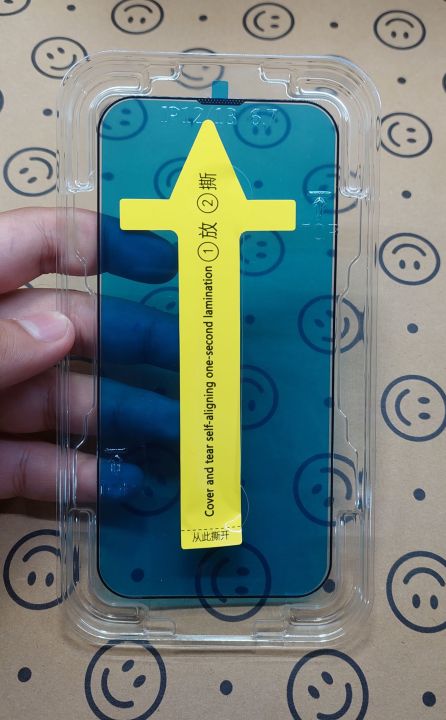 iPhone%2013,%2013%20Pro%20-%20Full%20Cover%209D%20Screen%20Protector%20-%20Automatic%20Alignment%20Tempered%20Glass%20-%20Image%206