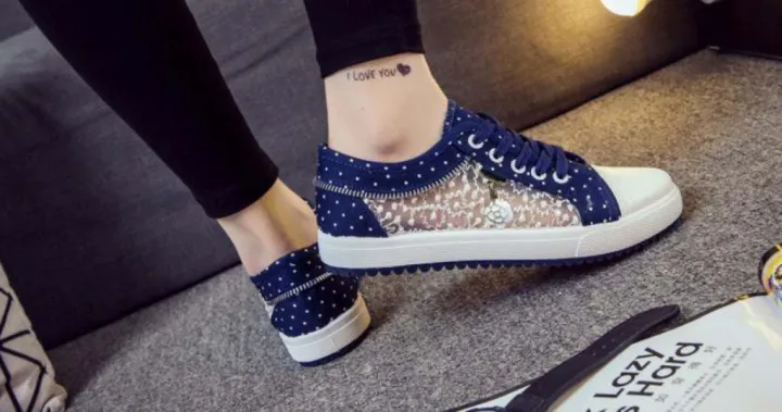 Women%E2%80%99s%20Breathable%20Canvas%20Sneakers%20%E2%80%93%20Casual%20Sports%20Shoes,%20Comfortable%20&%20Durable%20-%20Image%202
