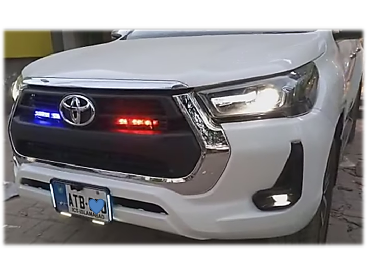 Ultra%20Slim%20Full-Frame%20License%20Plate%20Backup%20Camera%20with%20Active%20Parking%20Lines%20(Black)%20All-In-One%20with%20Integrated%20Plate%20Light,%20Turn-Signals,%20and%20Brake%20Light)%20-%20Image%206