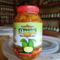 Mango Pickle in Vinegar Aam ka Achar Sirka - 1 KG - 100% Original Shikarpuri Achar - Qasim Shikarpuri Pickles. 