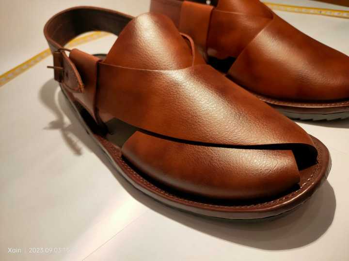 Khanewal%20Special%20close%20face%20handmade%20leather%20chappal%20for%20men%20soft%20out%20fit%20-%20Image%203