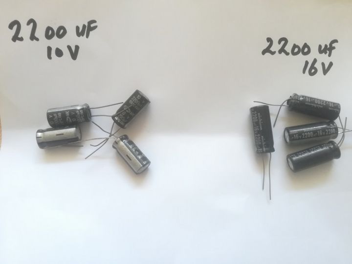 Pack%20of%208%20-%20Capacitor%204Pcs%202200uF%2016V%20And%204Pcs%202200uf%2010V%20-%20Aluminum%20Electrolytic%20Capacitors%20-%20Image%202