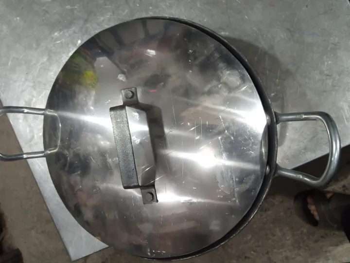 iron%20made%20karahi(COMPLETE%20SET%20KADAI%20+%20COVER%20+SPOON%20)%20%20BEST%20FOR%20MAKING%20SHANWARI%20KARAHI%20HOTEL%20STYLE%20KARAHI%20MUTTON%20KARAHI%20with%20steel%20karom%20handel%20heavy%20qulity%20black%20karahi%20heavy%20base%20-%20Image%205