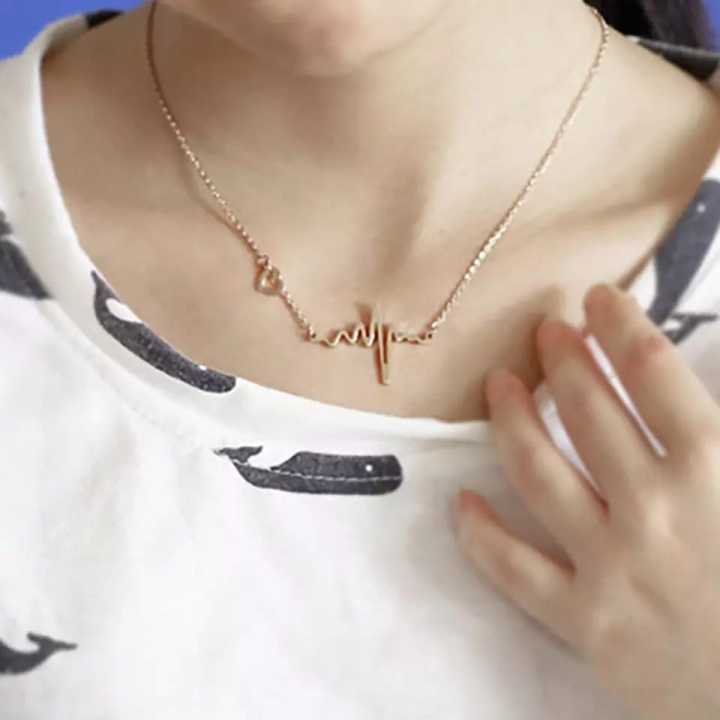 Heart%20Wave%20Necklace%20For%20Women%20-%20Elevate%20Your%20Look%20With%20Stylish%20Necklace%20For%20A%20Romantic%20And%20Elegant%20Appearance%20-%20Image%203