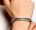 BUISNESS WATCH CLASSIC LUXURY ROUND DILE STEEL STRAPS WITH SILVER HAND/WRIST BRACELT CHAIN FOR BOYS MENS. 