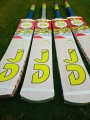 Professional Cricket bat Thick Bottom and Light weight. 