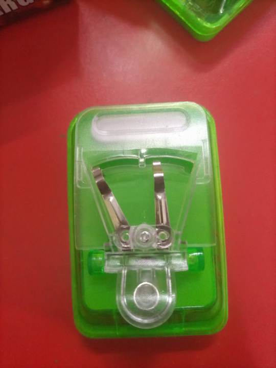 2%20PIN%20UNIVERSAL%20CHARGER%20AKA%20Daddu%20Charger%20For%20Cell%20Phones%20-%20Image%206