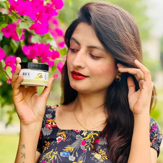 Chiltanpure%20Rice%20Face%20&%20Body%20Scrub%20450ml%20-%20Image%202