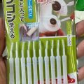 Mini shower device, brush unclogging needle, household cleaning, bathroom lotus canopy gap cleaning tool. 