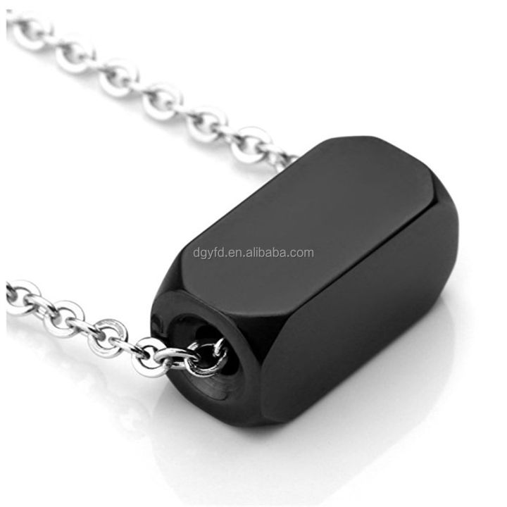 Personalized%20Mens%20Engraved%20Necklace%20Factory%20Waterproof%20Custom%20316L%20Stainless%20Steel%20Family%20Name%20Necklace%20Father%20Jewelry%20Engraving%20-%20Image%204