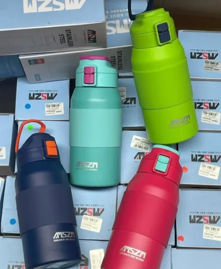 Imported%20MSZM%20800ml%20/%201000ml%20Stainless%20Steel%20Water%20Bottle,%20Hot%20&%20Cold%20Safety%20Lock%20Silicone%20Grip%20-%20Image%203
