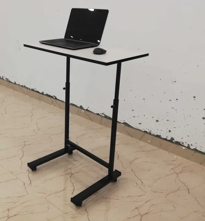 Movable%20Computer%20Table%20with%20Adjustable%20Height%20-%20Image%203