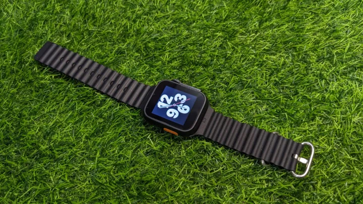 Ultra%20EZZ%2097%20smart%20watch%20with%204%20Different%20straps%20and%20rendom%20colour%20/%2042mm%20mini%20HD%20Display%20/%20Bluetooth%20calling%20and%20touch%20smart%20watch%20-%20Image%204