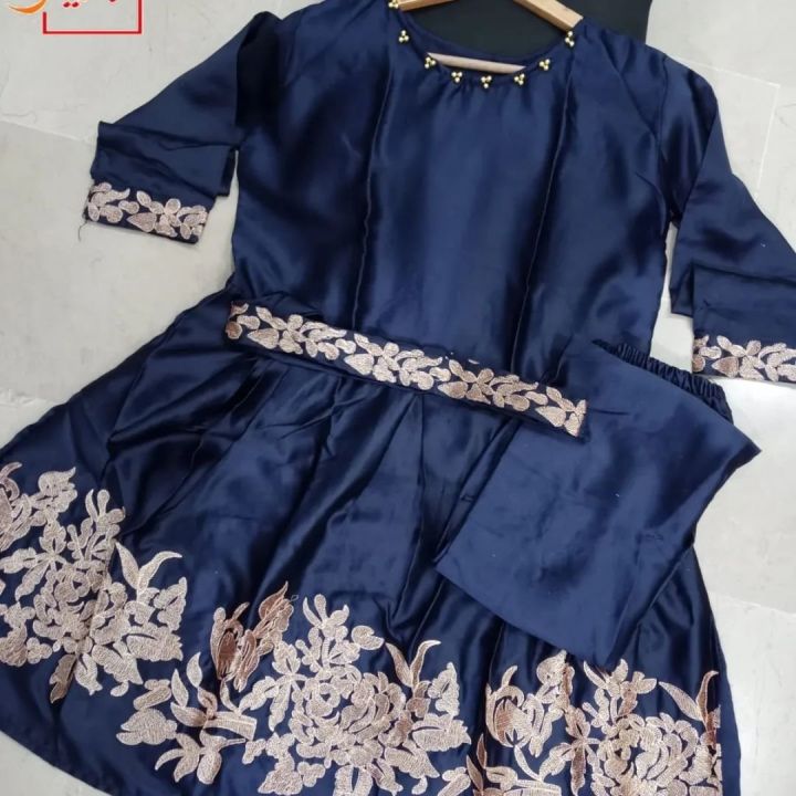 Stitched%20Stylish%20Embroidered%20Pearl%20Neck%20Shirt%20With%20Trouser%20and%20Belt%20(Two%20Piece%20Suit)%20For%20Women/%20Embroidered%202-piece%20Suit%20for%20Women/Girls/Ladies%20-%20Image%207