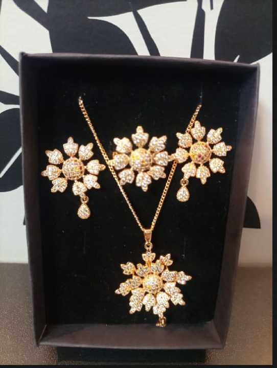 Set%20new%20good%20looking%20gold%20with%20duble%20chain%201245%20-%20Image%204