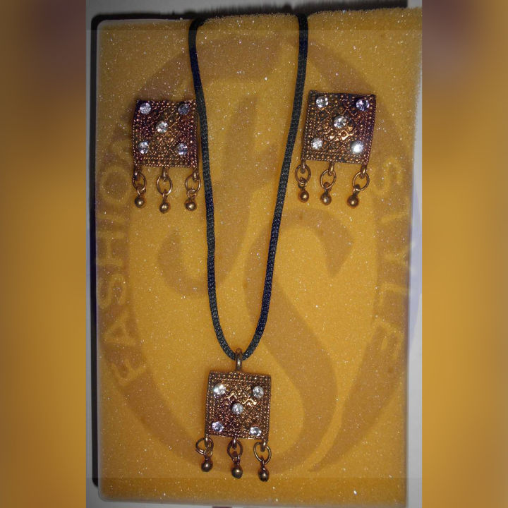 Dull Golden Antique Set