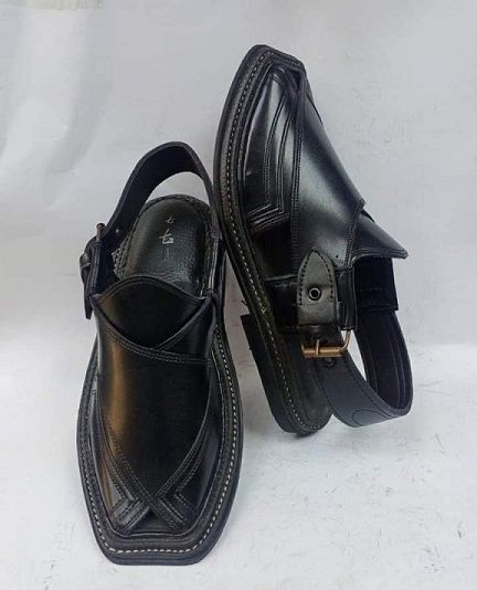 New%20Peshawari%20Thripal%20Gear%20Chapals%20In%20Black%20Color%20-%20Elevate%20Your%20Footwear%20Collection%20With%20This%20Stylish%20Pair%20-%20Image%204