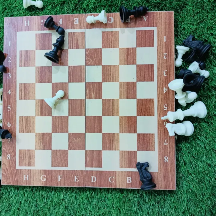 Folding%20Hand%20Crafted%20Wooden%20Chess%20Board%20Exclusively%20Foldable%20Wooden%20Chess%20set%20-%20Image%204