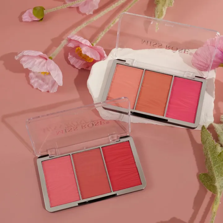 Miss%20Rose%20Professional%203%20Color%20Long%20Lasting%20Hyper%20Glow%20Blusher%20Palette%20(New%20launch)%20-%20Image%203