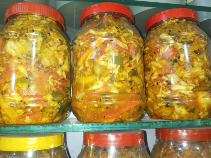 Mixed%20Pickle%20Salad%20Pickle%20Mix%20Achar%20-%201%20KG%20Fresh%20-%20100%25%20Original%20Shikarpuri%20Achar%20-%20Home%20Made%20Shikarpuri%20Pickles%20and%20Chutneys%20-%20Image%206