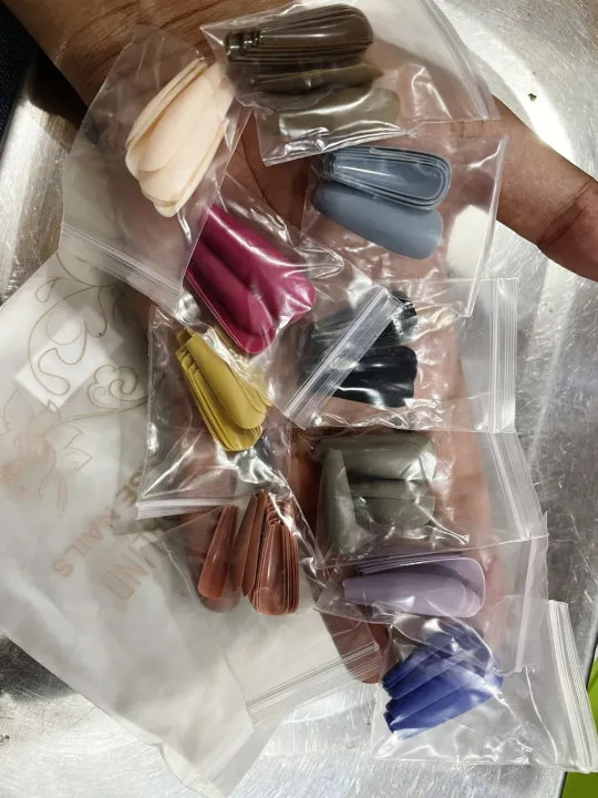 Pack%20of%20100%20Matte%20Fake%20Nails%20Roseland%20-%20Image%203