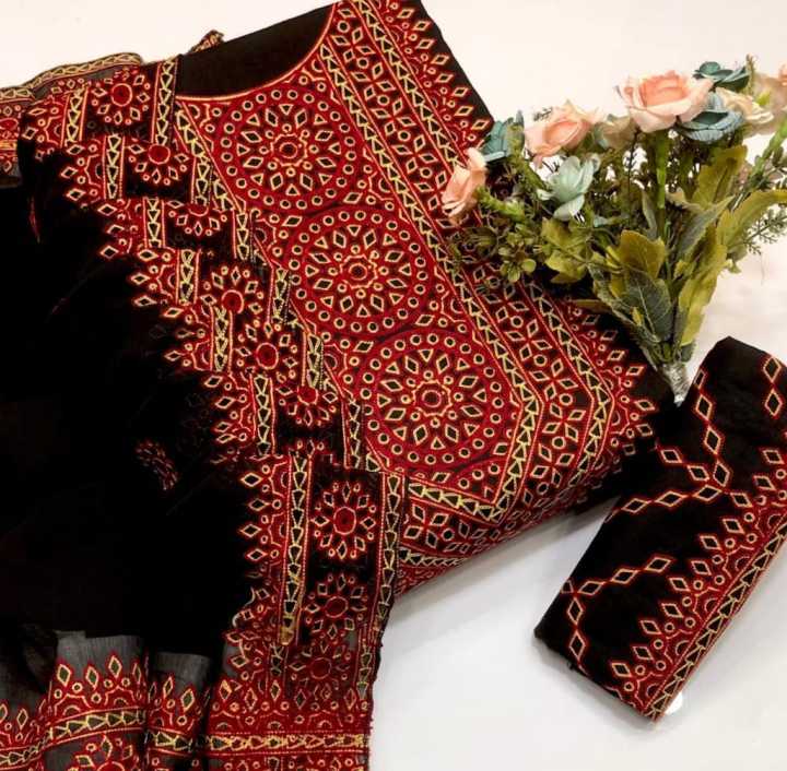 Un-stiched%20fabric%20women%20suit%20Stuff:%20cotton%20lawn%20-%20Image%204