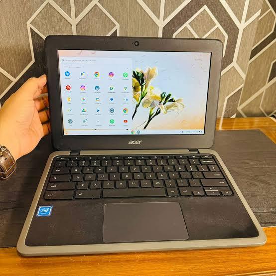 Acer%20c732%20touch%20screen%20chromebook%20,%204gb%20ram%2032gb%20ssd%20,%20playstore/windows%20supported,%20with%20c%20type%20charger%20-%20Image%205
