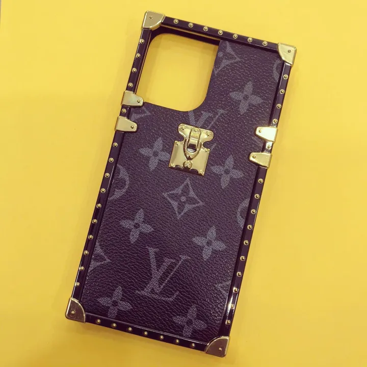 11%20Pro%20Max%20LV%20CASE%20-%20Image%202