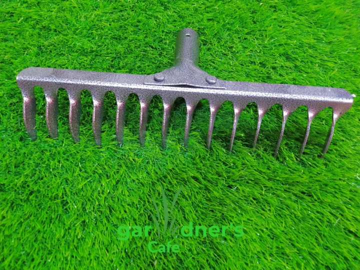 Garden%20Rake%20with%2014%20Sharp%20Iron%20Teeth%20-%20Garden%20Rake%20Head%20for%20leaves%20-%20Image%205