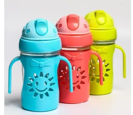Plastic Baby Sippy Bottle with Handles,Sipper cup for babies,Baby Sipper Cup with Straw and Handles – Leak-Proof Training Cup for Kids,Baby Feeding Cup with Smooth Straw Bottle for Drinking Multicolor