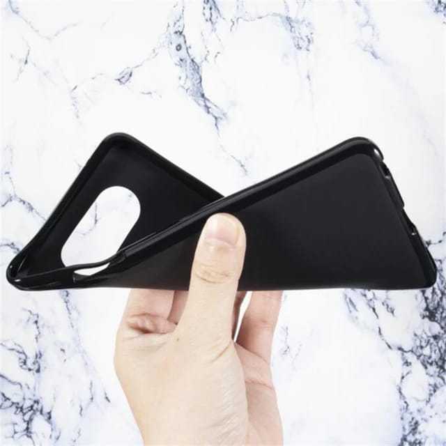 LG%20V20%20Case%20Soft%20TPU%20Slim%20Smooth%20Flexible%20Protective%20Phone%20Cover%20-%20%20Black%20Matte%20-%20Image%204
