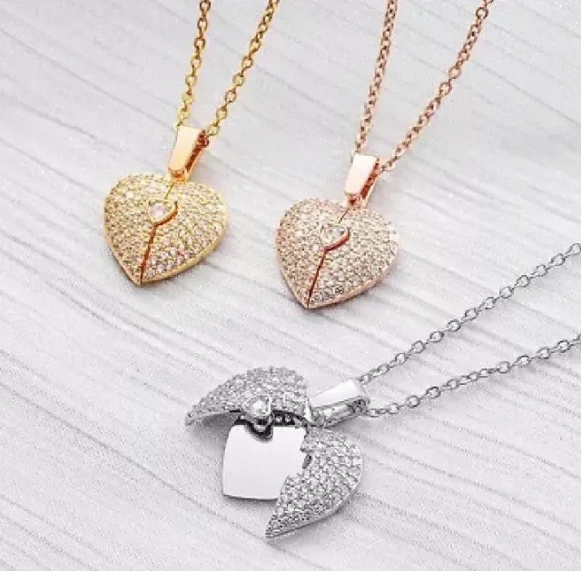 Hear%20shape%20Necklace%20Pendant%20(%20Locket)Openable%20Premium%20Quality%20Unique%20Gift%20For%20Women's%20And%20Girl's%20-%20Image%202