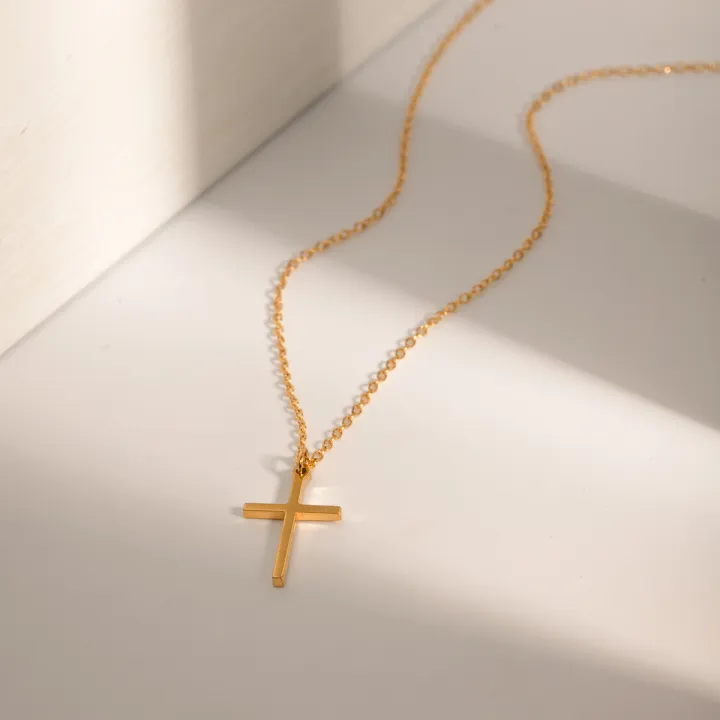 18k%20Clean%20Fit%2018K%20Gold%20Plated%20Stainless%20Steel%20Minimalist%20Jewelry%20Religious%20Cross%20Pendant%20Necklace%20Women%20-%20Image%205