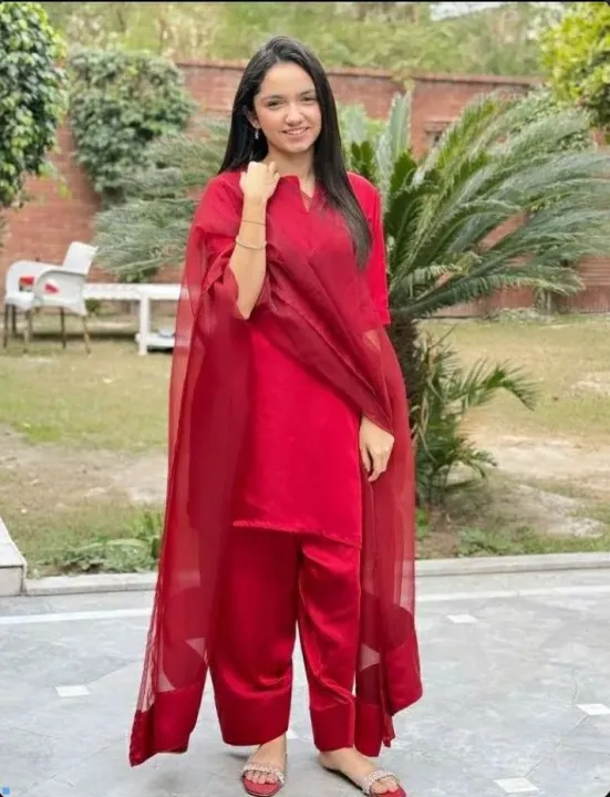 Plain%20Color%20Lawn%20Cotton%20Fabric%20for%20Women%20%E2%80%93%202%20Piece%20Unstitched%20(5%20Yards)%20%7C%20Soft,%20Lightweight,%20Summer%20Fabric%20for%20Shirts%20&%20Trousers%20-%20Image%206
