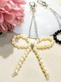 Stylish Beaded Bow Keychain – Pearl & Black – Cute Bag/Key Accessory. 