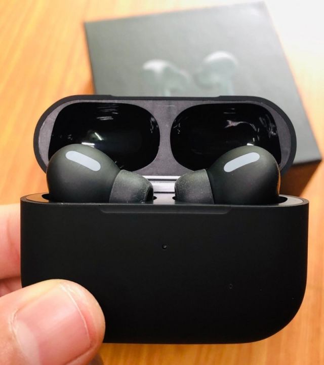 AirPods%20Pro%20Black%20Edition%20ANC%20%7C%20Experience%20the%20Best%20Sound%20Quality%20and%20Noise%20Cancellation%20with%20Apple%E2%80%99s%20Latest%20Earbuds%20-%20Image%202