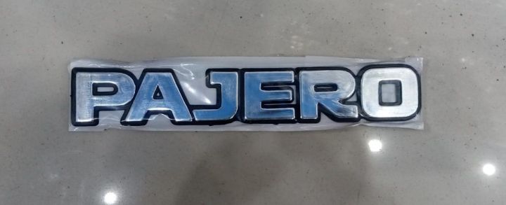 PAJERO%20&%20MITSUBSHI%20Emblem%20-%201%20Piece%20-%20PAJERO%20&%20MITSUBSH%20Monogram%20-%20Image%204
