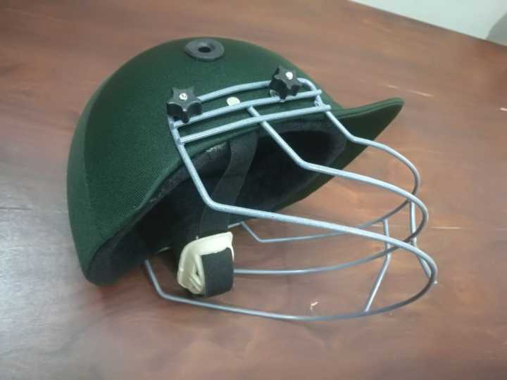 Cricket%20Helmet%20for%20Kids%20(8%20to%2013%20years%20old)%20-%20Image%206