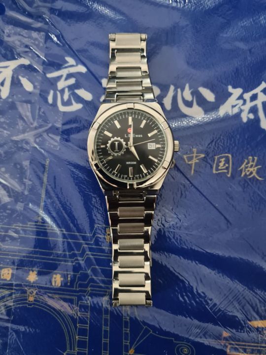 LEEwas%20watch%20-%20Image%203