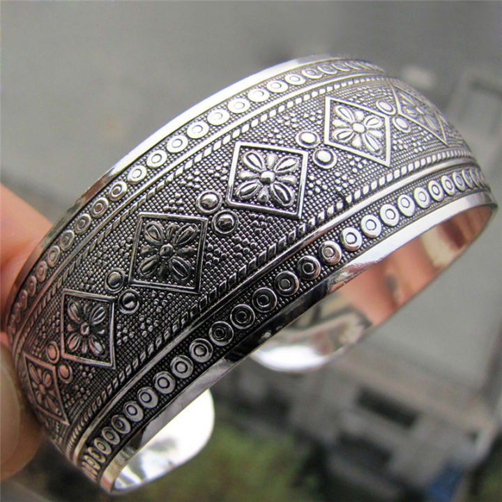 【Qian poem li Store】Antic Tan silver plated totem bangle jewelry cuff wide women mzea