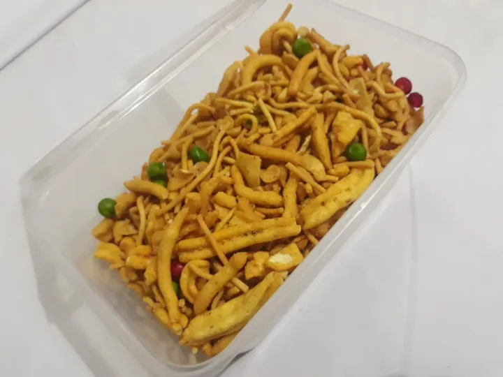 "Crispy%20Delight:%20250%20Grams%20of%20Freshly%20Mixed%20Nimko"%20-%20Image%203